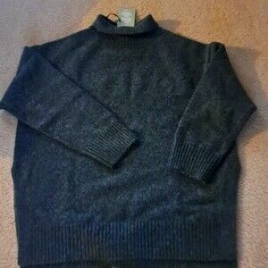 LARGE    HM Oversized Sweater.